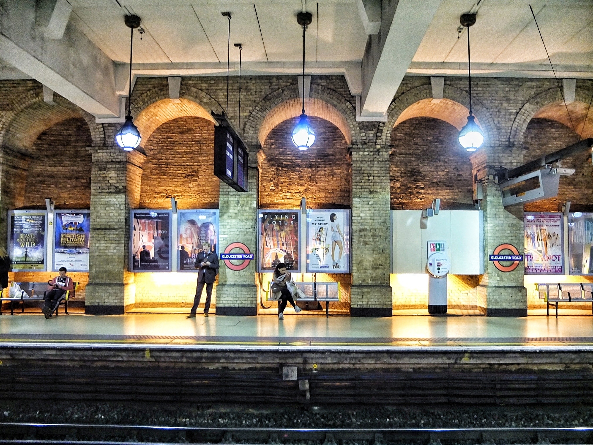 Tube Station - Fuji X10